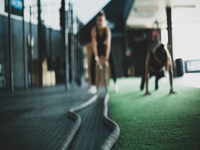Sporcu beslenme diyeti üzerine profesyonel hizmet veren Doruk Tekin aynı zamanda milli yüzücüdür.